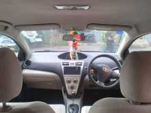 https://riyasewana.com/uploads/toyota-yaris-2484209253.jpg
