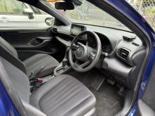 https://riyasewana.com/uploads/toyota-yaris-2516120917403.jpg