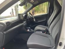 https://riyasewana.com/uploads/toyota-yaris-2516134617045.jpg