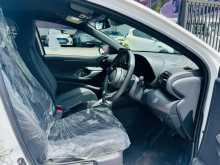 https://riyasewana.com/uploads/toyota-yaris-25815084783.jpg