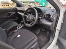 https://riyasewana.com/uploads/toyota-yaris-26104854585.jpg