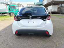 https://riyasewana.com/uploads/toyota-yaris-2610485484.jpg