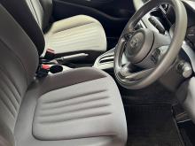 https://riyasewana.com/uploads/toyota-yaris-2612204117474.jpg
