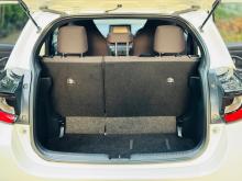 https://riyasewana.com/uploads/toyota-yaris-2912524617085.jpg