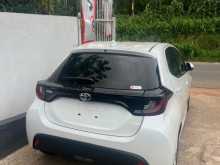 https://riyasewana.com/uploads/toyota-yaris-291348843.jpg