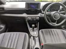 https://riyasewana.com/uploads/toyota-yaris-301143234583.jpg