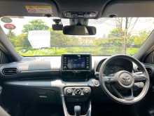 https://riyasewana.com/uploads/toyota-yaris-3012184134.jpg
