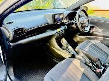 https://riyasewana.com/uploads/toyota-yaris-30908256806.jpg