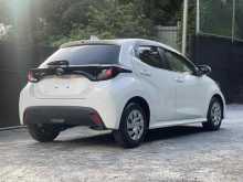https://riyasewana.com/uploads/toyota-yaris-3110400422503.jpg