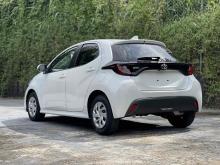 https://riyasewana.com/uploads/toyota-yaris-3111030024021.jpg
