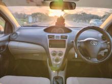 https://riyasewana.com/uploads/toyota-yaris-31139196984.jpg