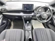 https://riyasewana.com/uploads/toyota-yaris-31747174143.jpg