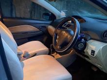 https://riyasewana.com/uploads/toyota-yaris-320595124122.jpg