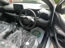 https://riyasewana.com/uploads/toyota-yaris-3830086604.jpg