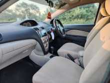 https://riyasewana.com/uploads/toyota-yaris-4045164113.jpg