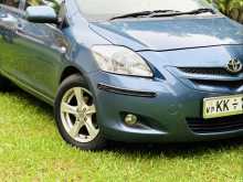 https://riyasewana.com/uploads/toyota-yaris-421513222462.jpg