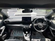 https://riyasewana.com/uploads/toyota-yaris-517492224182.jpg
