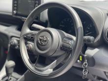 https://riyasewana.com/uploads/toyota-yaris-517492324433.jpg
