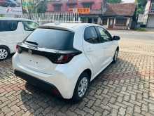 https://riyasewana.com/uploads/toyota-yaris-583914672.jpg