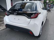https://riyasewana.com/uploads/toyota-yaris-61118436414.jpg