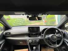 https://riyasewana.com/uploads/toyota-yaris-7101235745.jpg