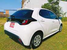 https://riyasewana.com/uploads/toyota-yaris-71944224592.jpg
