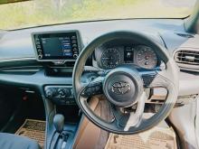 https://riyasewana.com/uploads/toyota-yaris-71949526306.jpg