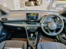 https://riyasewana.com/uploads/toyota-yaris-71949526355.jpg