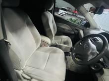https://riyasewana.com/uploads/toyota-yaris-723131117013.jpg