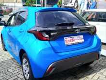 https://riyasewana.com/uploads/toyota-yaris-8112654545.jpg