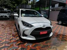 https://riyasewana.com/uploads/toyota-yaris-81204566346.jpg