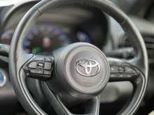 https://riyasewana.com/uploads/toyota-yaris-918490245.jpg