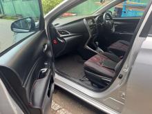https://riyasewana.com/uploads/toyota-yaris-active-9651356586.jpg
