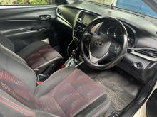 https://riyasewana.com/uploads/toyota-yaris-ativ-117333110334.jpg