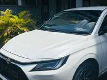 Toyota Yaris Ativ Premium Luxury 2025 Car