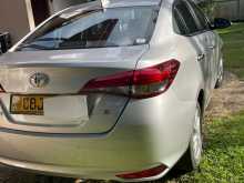 https://riyasewana.com/uploads/toyota-yaris-ativ-7204115945.jpg