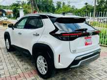 https://riyasewana.com/uploads/toyota-yaris-corrs-211135174863.jpg