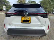 https://riyasewana.com/uploads/toyota-yaris-croos-2213074522913.jpg