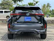 https://riyasewana.com/uploads/toyota-yaris-cross-13124759373.jpg