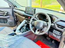 https://riyasewana.com/uploads/toyota-yaris-cross-15915024623.jpg