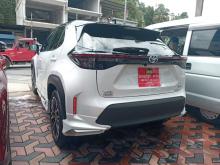 https://riyasewana.com/uploads/toyota-yaris-cross-171229536584.jpg