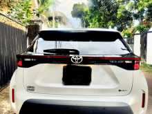 https://riyasewana.com/uploads/toyota-yaris-cross-2024-2312021212584.jpg