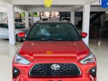 Toyota Yaris Cross Premium Luxury 2025 SUV