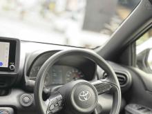 https://riyasewana.com/uploads/toyota-yaris-full-311410424224.jpg