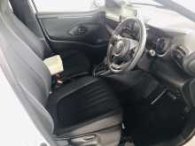 https://riyasewana.com/uploads/toyota-yaris-g-12101152102.jpg