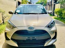 https://riyasewana.com/uploads/toyota-yaris-g-1210131824532.jpg