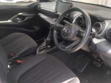 https://riyasewana.com/uploads/toyota-yaris-g-12121642263.jpg