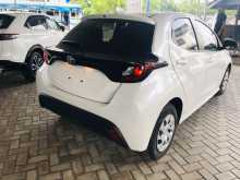 https://riyasewana.com/uploads/toyota-yaris-g-16803011005.jpg