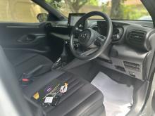 https://riyasewana.com/uploads/toyota-yaris-g-1816552717655.jpg