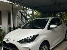 https://riyasewana.com/uploads/toyota-yaris-g-2023-2120581913002.jpg